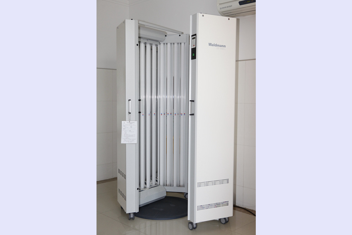 沃曼紫外线治疗仪UV1000L供应