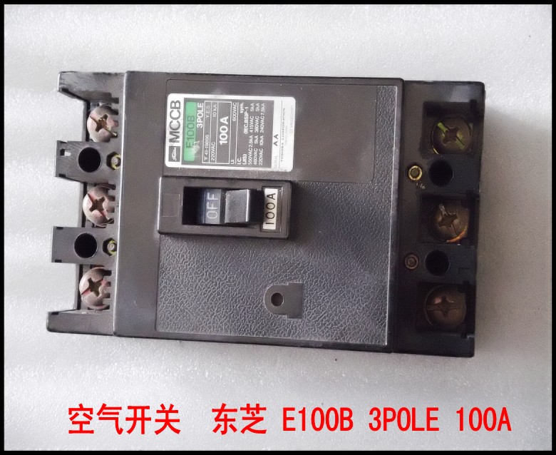 空气开关  东芝 E100B 3POLE 100A.jpg